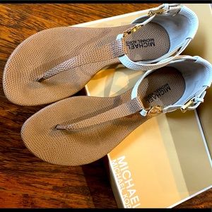 Leather thong sandals